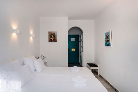 Double economy room at Aegeon hotel at Paros