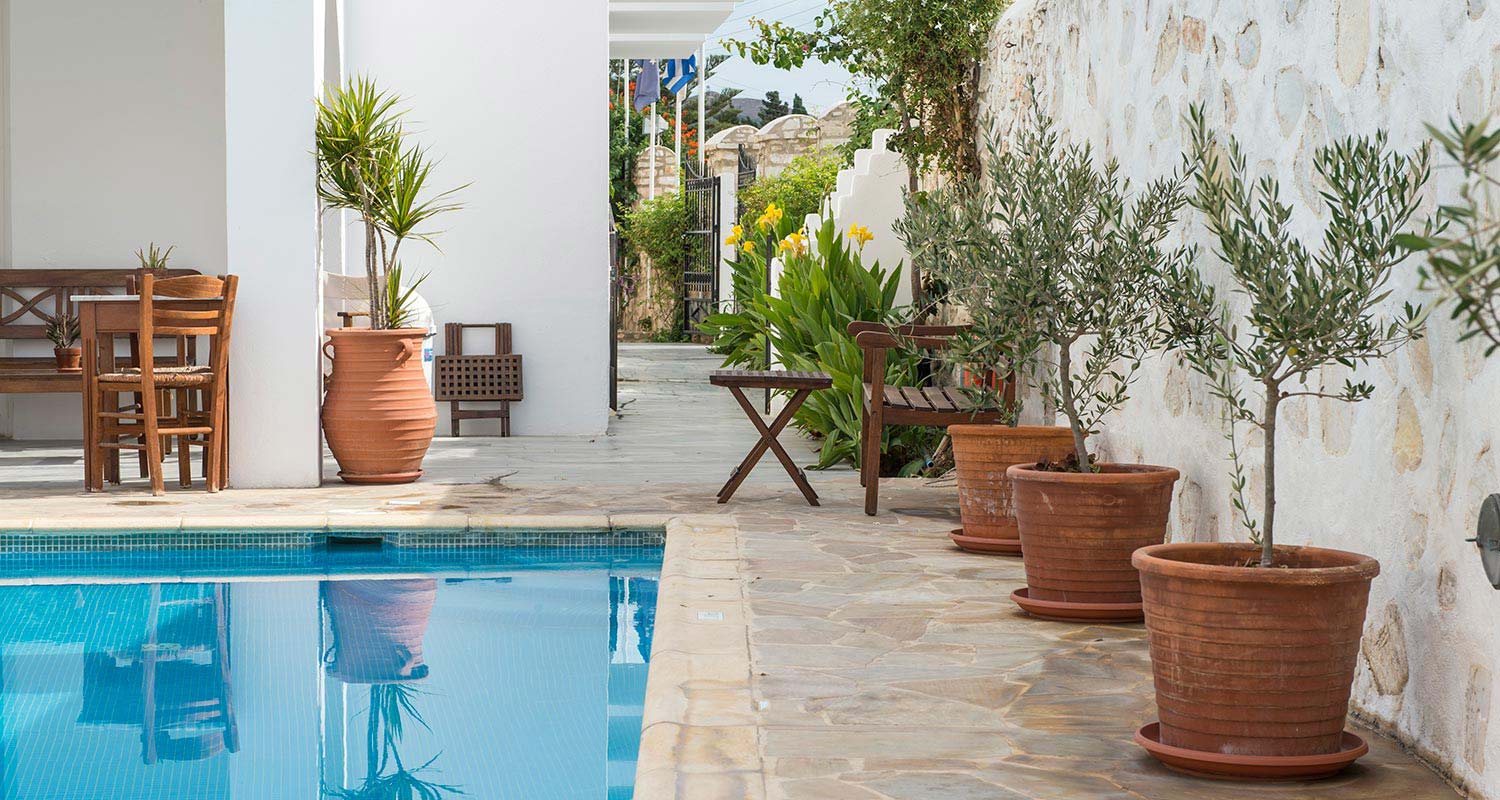 The pool of Aegeon hotel in Paros